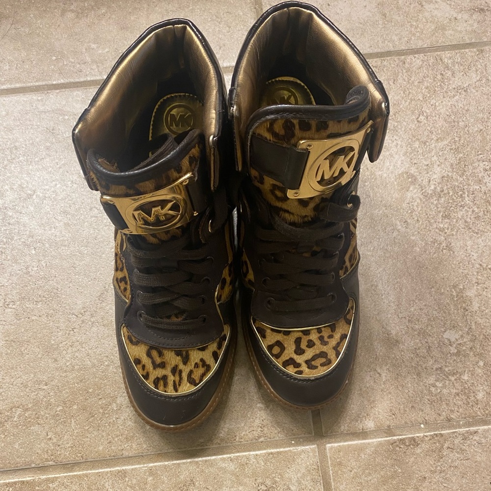 Michael Kors Nikko High-top Wedge Size 8